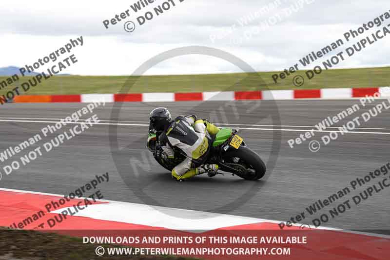 cadwell no limits trackday;cadwell park;cadwell park photographs;cadwell trackday photographs;enduro digital images;event digital images;eventdigitalimages;navarra;no limits trackdays;peter wileman photography;racing digital images;trackday digital images;trackday photos